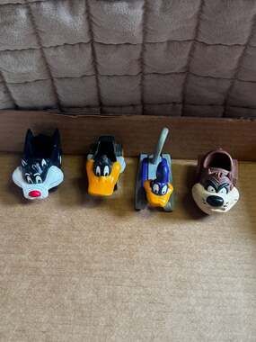 4PC Vtg 1989 Arby's Looney Car-Tunes Set Sylvester Daffy Road Runner Tasmanian